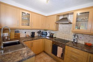 Kitchen- click for photo gallery